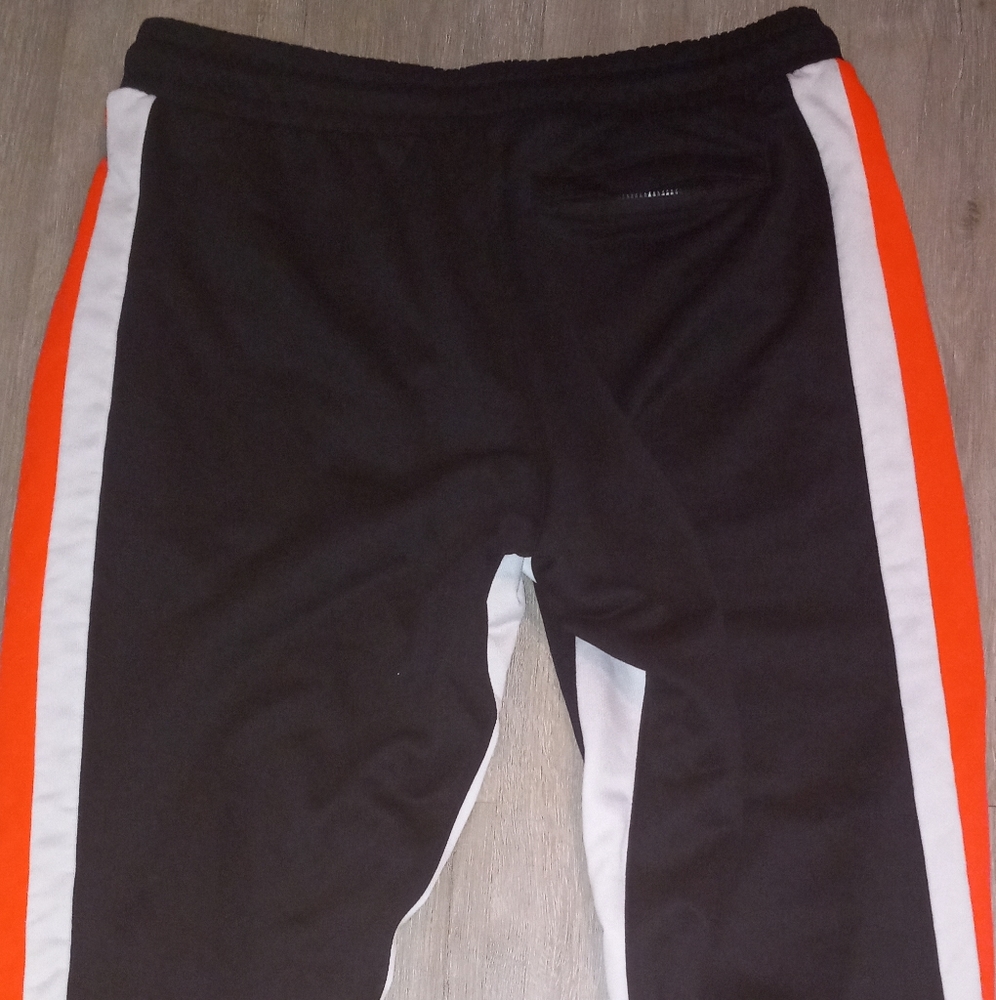 JOGGERS